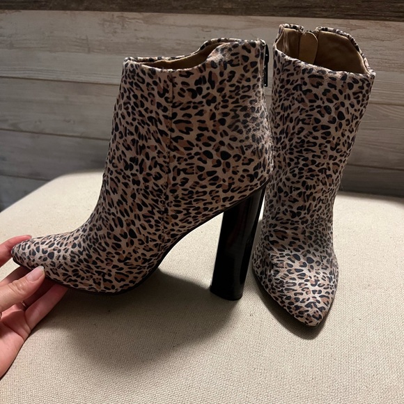Leopard print booties - Picture 1 of 4